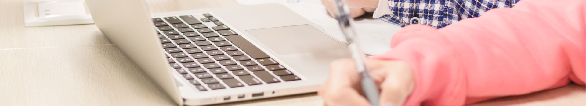 抓料机,汽车拆解机,挖掘机,正面吊,堆高机,打桩机