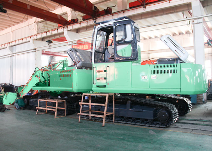 抓料机,汽车拆解机,挖掘机,正面吊,堆高机,打桩机